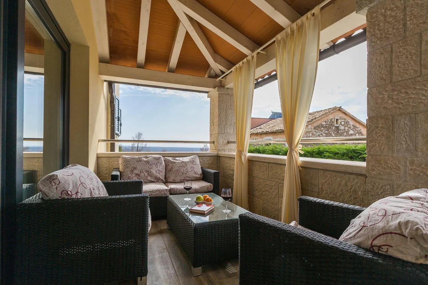 בית נופש Kaštelir Atemberaubende Villa Mit Pool, Jacuzzi, Sauna, Panoramablick, Eigener Taverne, Spielplatz, Kamin קרואטיה